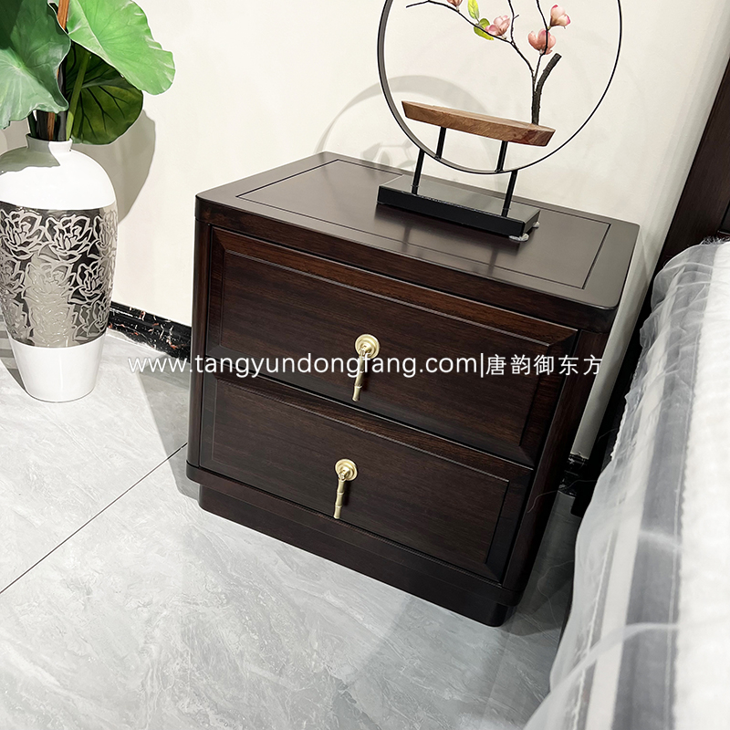 黑檀木中式床头柜