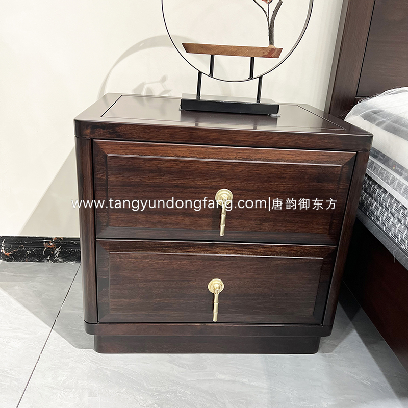 黑檀木中式床头柜